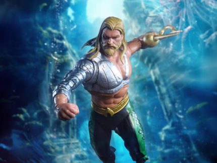 JLA DC Multiverse Aquaman (Collect to Build: Plastic Man)