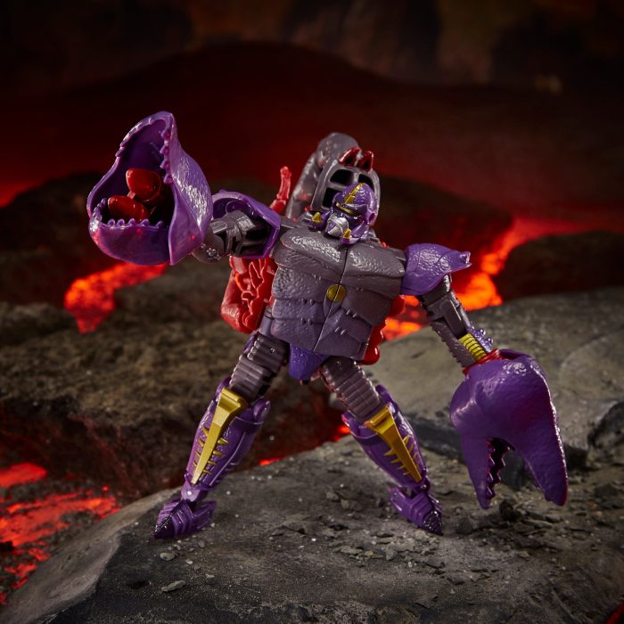 Transformers Toys Generations War for Cybertron: Kingdom Deluxe WFC-K23 Predacon Scorponok