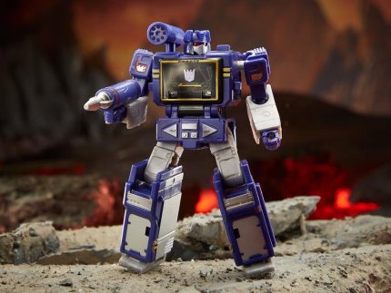 Transformers War for Cybertron: Kingdom Core Soundwave
